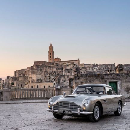 4 Aston Martins to Appear in the New James Bond Movie: No Time to Die