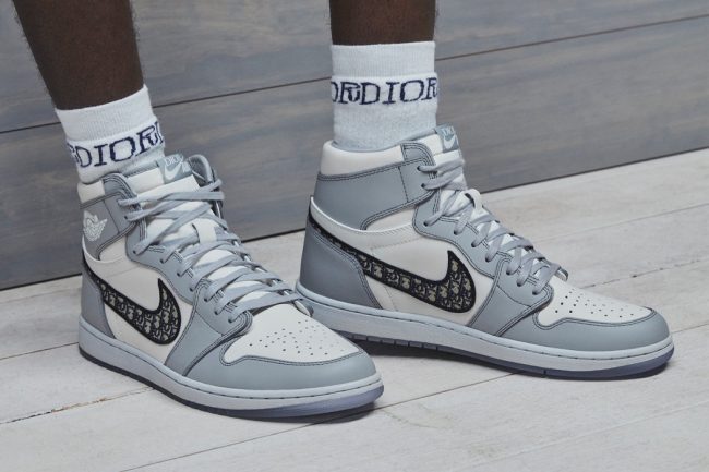 THE MUCH-AWAITED AIR JORDAN 1 DIOR SNEAKERS IS AVAILABLE ONLINE NOW