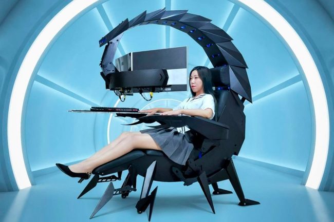 Have a Look at Cluvens' Wild New Zero-Gravity Scorpion Gaming Chair