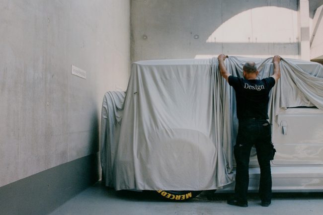 Mercedes-Benz and Virgil Abloh Unveils Their G-Class Art Piece
