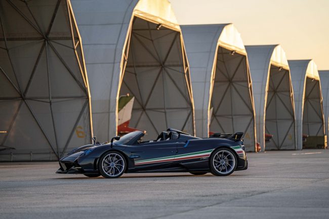 Pagani Huayra Tricolore Pays Tribute to Italy