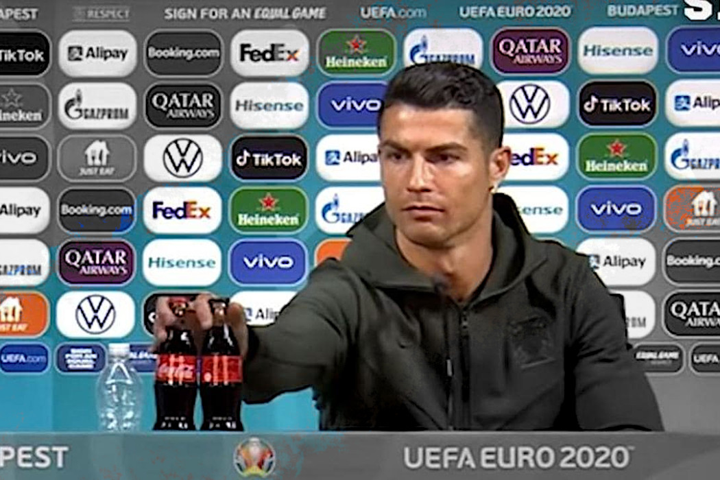 Cristiano Ronaldo Replaces Coke With Water in Euro Press Conference