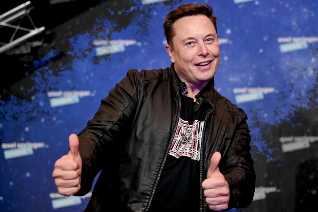 Elon Musk: After Twitter Acquisition, The Chief Twit Might Make His Own Phone