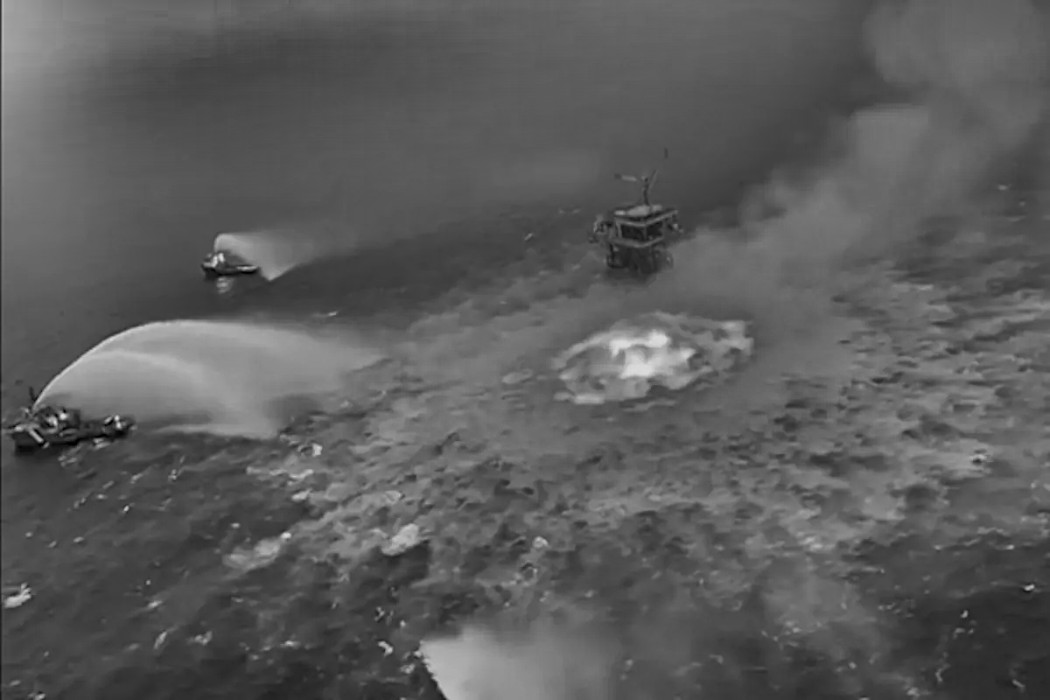 Gulf of Mexico A Massive Ocean Fire After Underwater Gas Leak