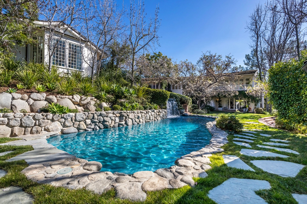 Jim Carrey Estate in L.A. Slips on the Market for $29 Million - A Luxury Mansion Tour